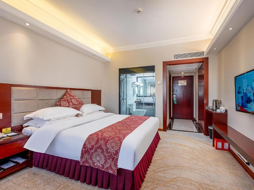 Overseas Chinese Hotel Zhuhai Exterior photo