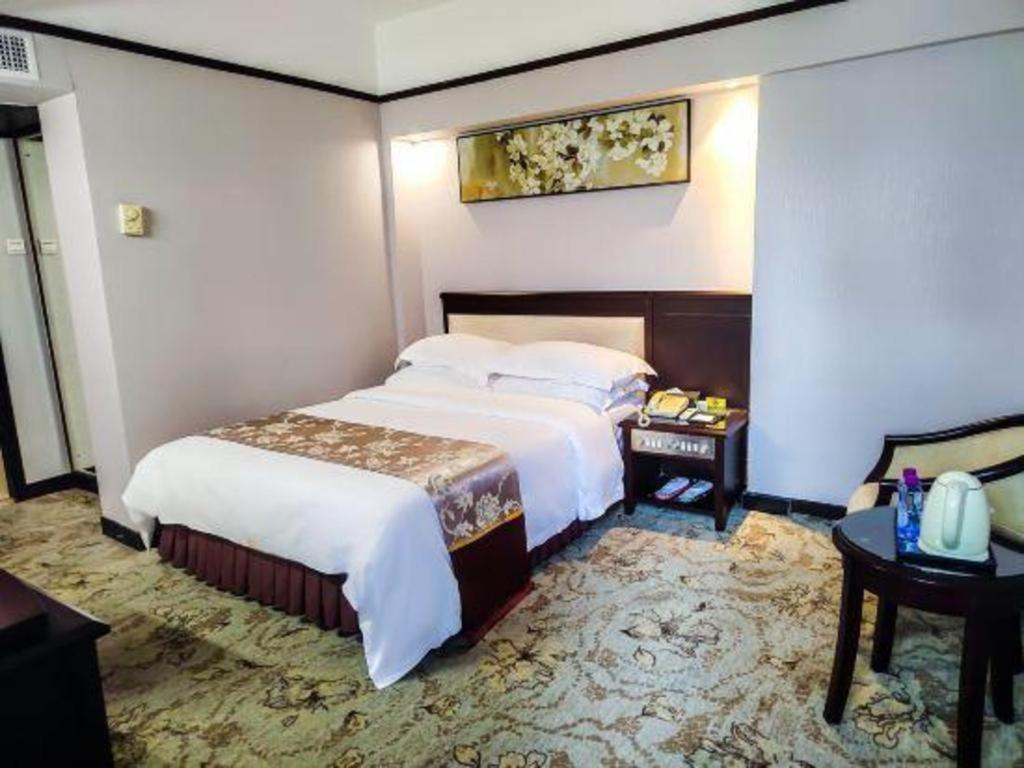 Overseas Chinese Hotel Zhuhai Exterior photo