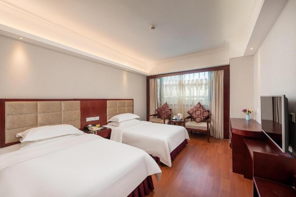 Overseas Chinese Hotel Zhuhai Exterior photo