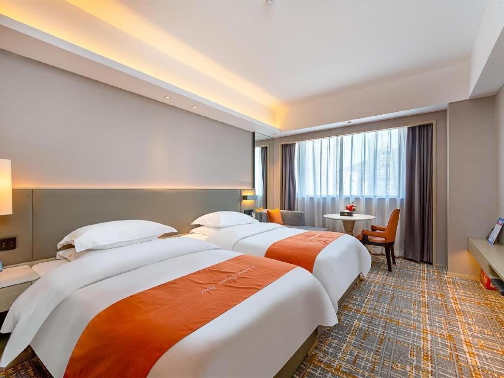 Overseas Chinese Hotel Zhuhai Exterior photo