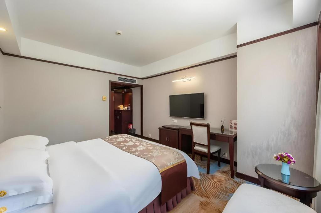Overseas Chinese Hotel Zhuhai Exterior photo
