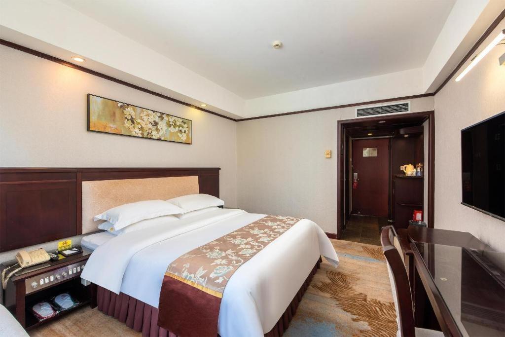 Overseas Chinese Hotel Zhuhai Exterior photo