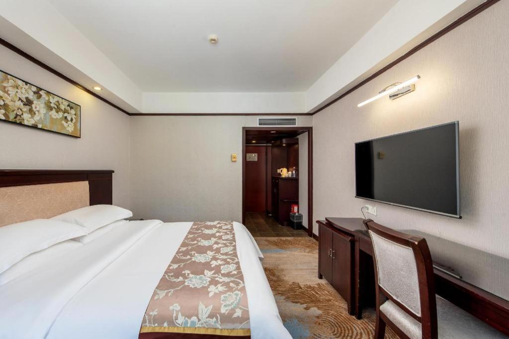 Overseas Chinese Hotel Zhuhai Exterior photo
